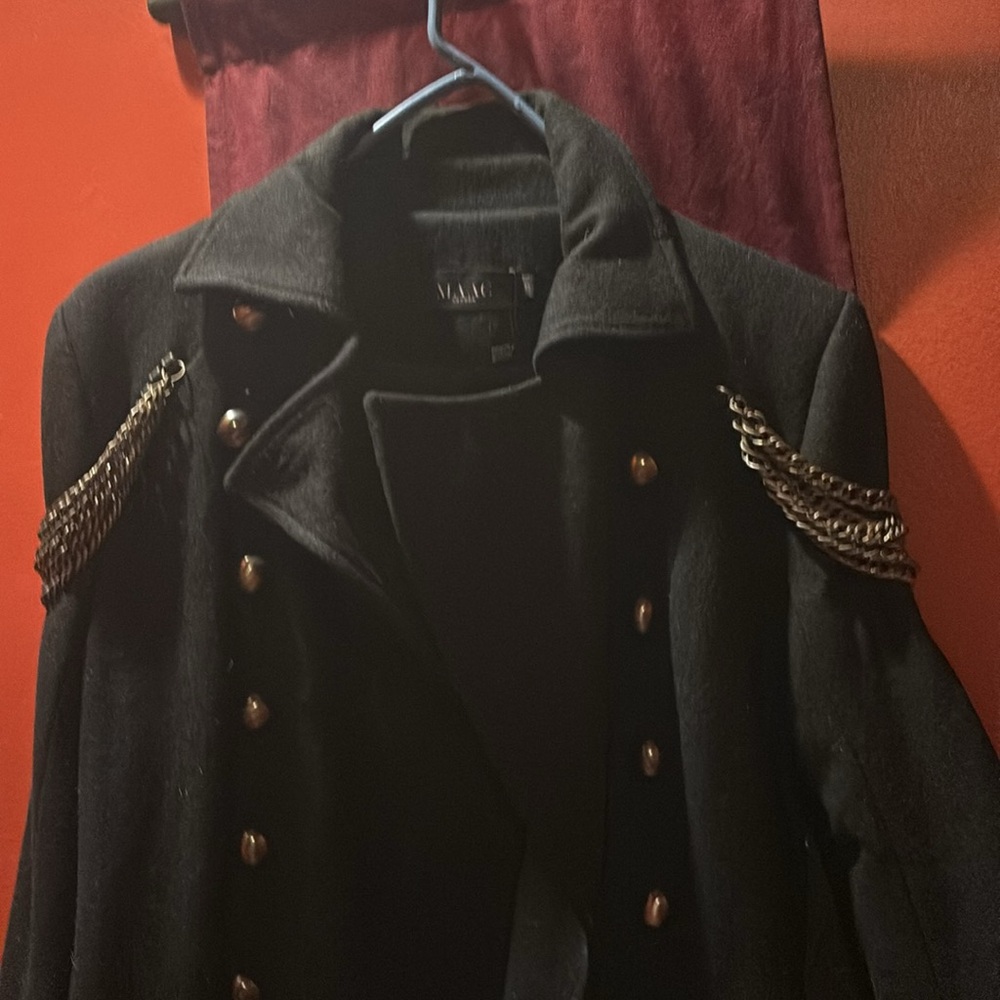 Brand new coat - Picture 2 of 7